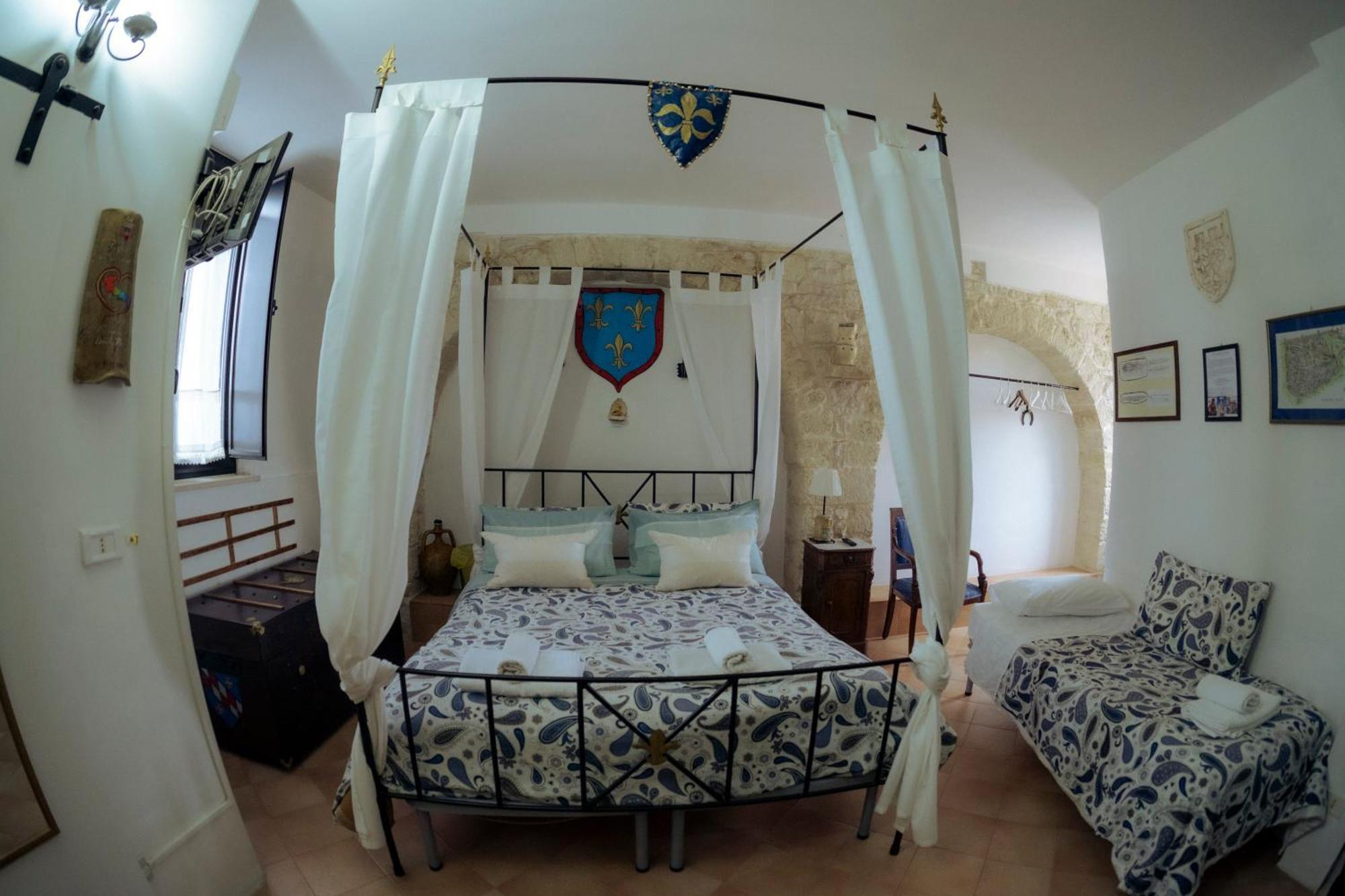 Bed and Breakfast La Torre Storica Bitonto Exterior foto